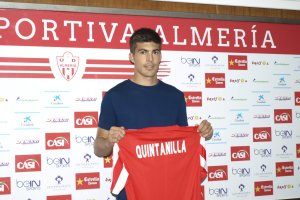 Quintanilla con su nueva camiseta.