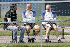Zidane pensando en el futuro de sus jugadores.