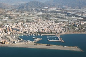 El puerto de Adra es uno de los dos abiertos a esta iniciativa.