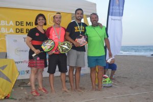 Los ganadores del Tenis Playa.