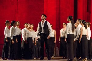 Alumnos de Antonio Canales en su actuación el domingo en la Plaza de la Catedral.