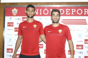 Joaquín y Josema posando para LA VOZ.