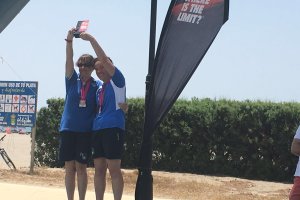 Las hermanas García con los trofeos.