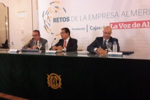 Acto de apertura del desayuno-coloquio.