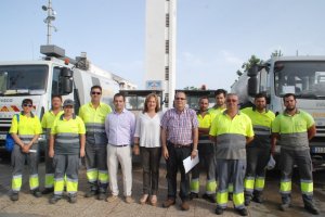 La alcaldesa supersvisa los trabajos.