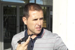 Esteban Navarro entrenará al División de Honor.