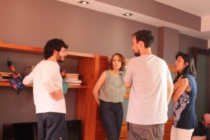 Los directores con Javier Pereira y Alba García.