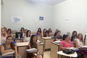 Un grupo de alumnos que está cursando sus estudios en FORMAS Formación.