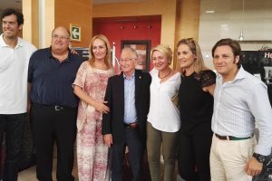 Foto con Gabriel Amat al acabar la Junta Directiva del PP.