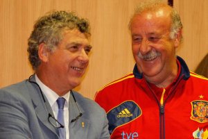 Ángel María Villar y Vicente Del Bosque.