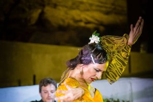 Anabel Veloso es una de las bailaoras participantes en el programa.