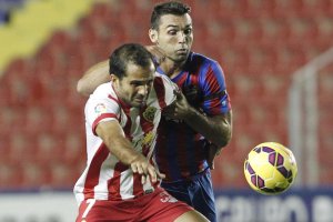 Verza no volverá al Almería... este verano.