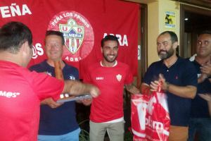 Chuli ya ejerce del primo de honor en Adra.