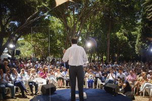 Mitín de Rajoy en la barriada roquetas de Aguadulce.
