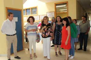 La Consejera durante su visita al IES Mediterráneo de Garrucha