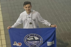 El nadador ejidense se prepara para competir con España.