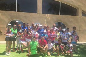 Los campeones posan unidos.