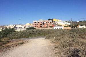 Imagen del camino de tierra por el que se accede a la guardería de Matagorda. Foto cedida por UPyD.