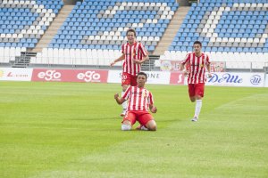 Hicham celebra el gol que le hizo al Recre.