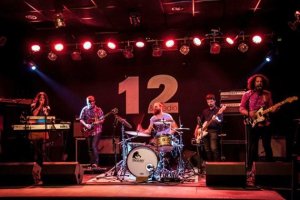 Proyecto Solaz durante uno de sus conciertos.