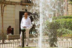 Rafael Hernando, fotografiado el pasado viernes en la Plaza del Educador, en la capital almeriense.