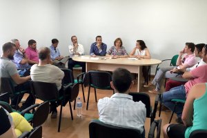 Reunión de la consejera con el sector caprino en Lubrín