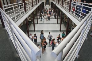 Alumnos y profesores en el Aulario II de la Universidad de Almería.