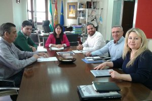 Reunión entre Gobierno y responsables de la empresa.