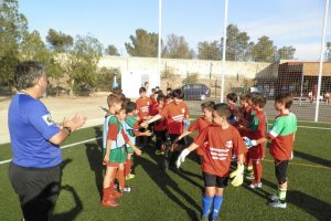 Los niños del Estudiantes celebrando el título.