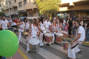 Batucada por las calles de El Ejido, una de las actividades de la "Noche en Blanco".