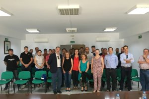 La delegada de la Junta y el delegado de Medio Ambiente tras el encuentro mantenido ayer con jóvenes en Albox.
