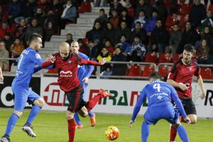 El Almería empató a un gol en Anduva.