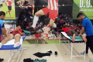 Los jugadores en la sala de masaje