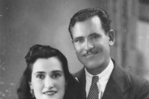 Membrive con su esposa Carmen Zapata.