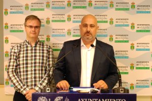 El concejal socialista de El Ejido, Juanjo Callejón, en rueda de prensa esta mañana.