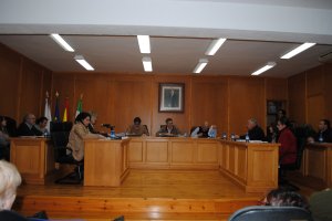 Pleno del Ayuntamiento de Olula del Río en una fotografía de archivo.