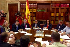 La reunión se ha celebrado esta mañana en la Subdelegación del Gobierno.