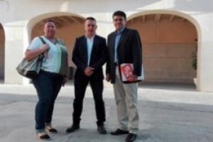 Amalia Román (IU), Indalecio Futiérrez (PSOE) y Miguel Cazorla (Ciudadanos)