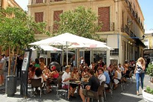 Terraza en el centro de Almería.