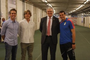 Esteban en el túnel de vestuarios.