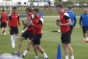 Quique González en el calentamiento.