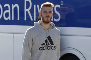 El portero espera una llamada.