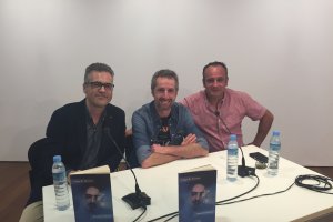 Felipe R. Navarro presentó ‘Hombres felices’ junto a Miguel A. Muñoz y José Francisco Montero.
