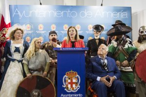 Presentación de "Tronos de Almería" ayer en el Museo de Arte Espacio 2 de Almería.