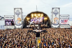 Una de las finales nacionales del concurso de Red Bull, cita que atrae a miles de jóvenes.