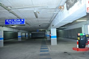 Interior del aparcamiento de Padre Méndez que regenta Emisa