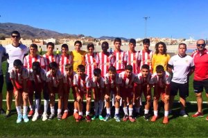 El Almería con su cantera en la pasada edición.
