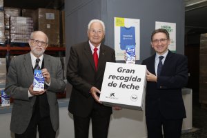 Campaña a favor de la donación de leche para las familias más desfavorecidas.