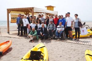 Asistentes a la presentación del centro.
