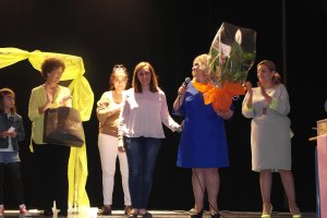 La presidenta de la Asociación Mujeres en Igualdad de Viator, María Teresa Fernández Giménez; y la tesorera, María del Mar López, diputada Provincial